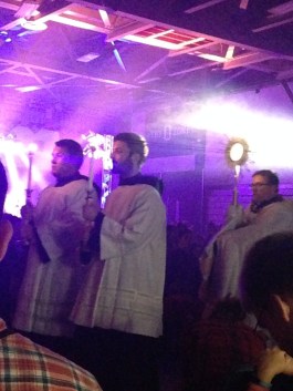 rally-eucharistic-procession